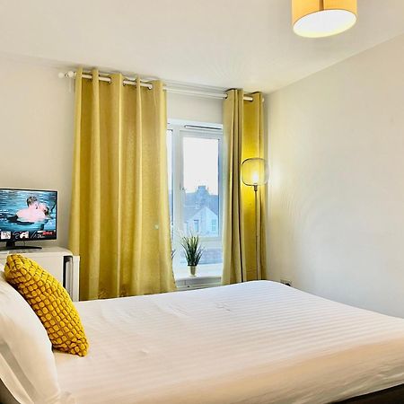 Luxury Rooms In Furnished Guests-Only House Free Wifi West Thurrock Grays Exterior photo