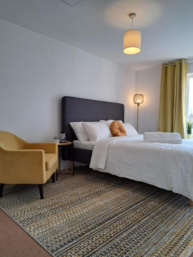 Luxury Rooms In Furnished Guests-Only House Free Wifi West Thurrock Grays Exterior photo